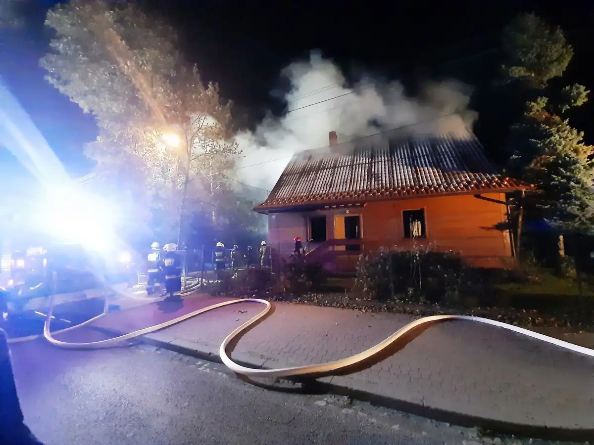 Nocny pożar w Barcicach. W akcji 8 zastępów straży