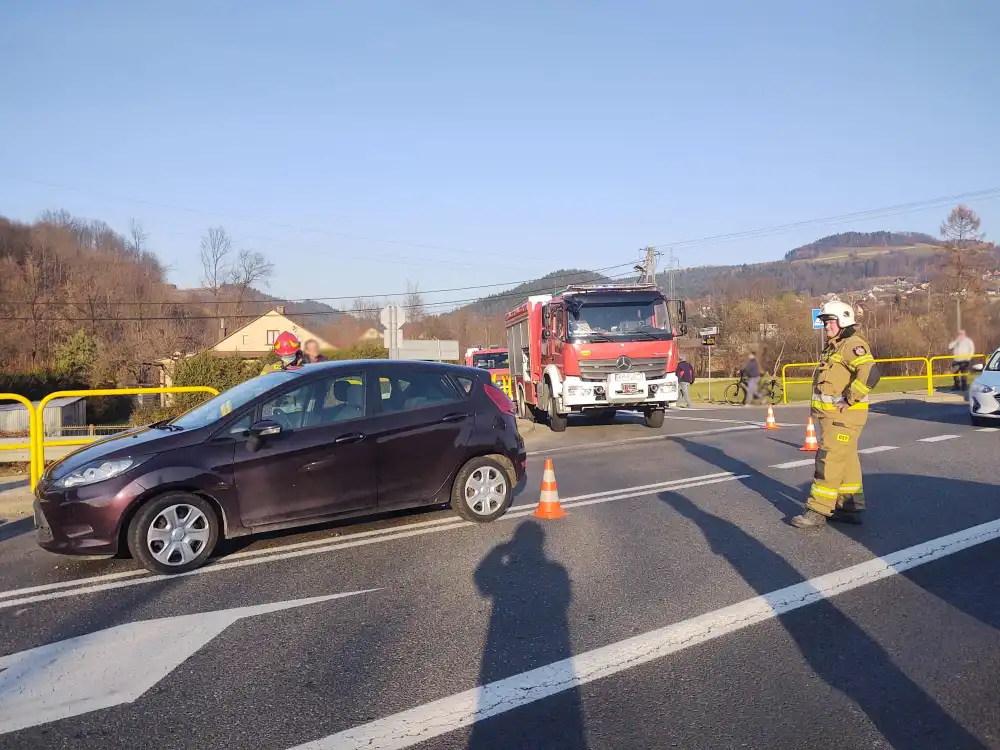 Wypadek w Paszynie. Na DK 28 zderzyły się dwa samochody
