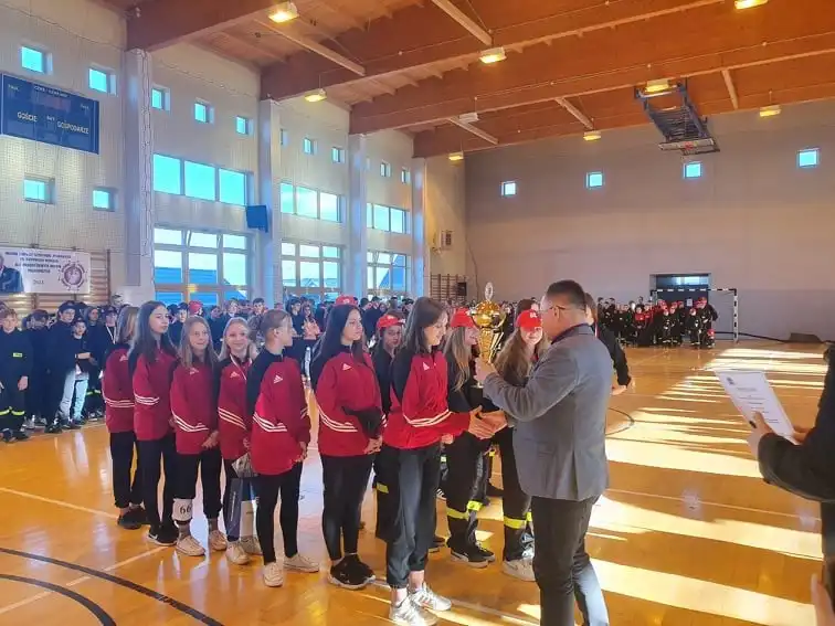 Młodzi strażacy rywalizowali w Brzeznej