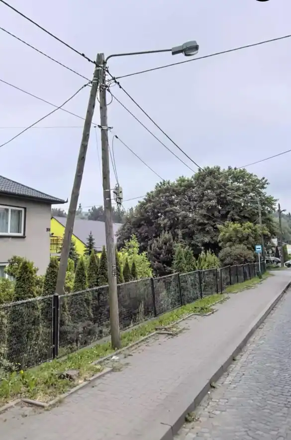 Bezpieczeństwo i oszczędność. LED-y rozświetlają ulicę Armii Krajowej