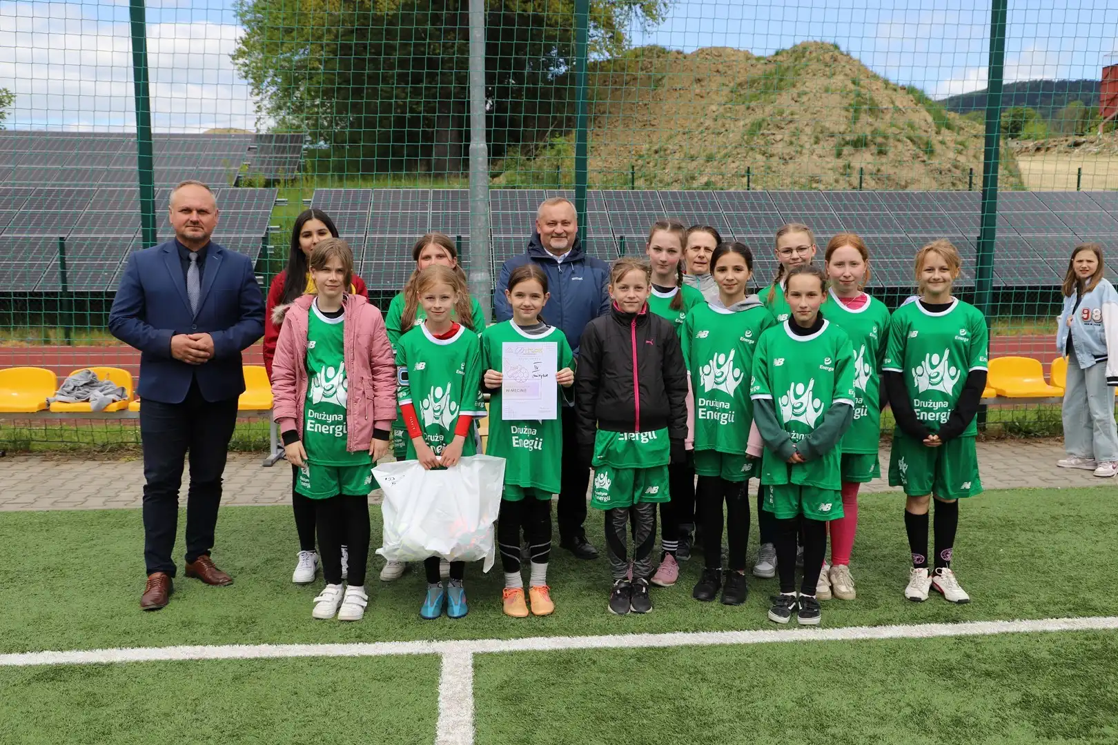 Sportowe emocje w Męcinie. Dziewczęta walczyły o mistrzostwo gminy
