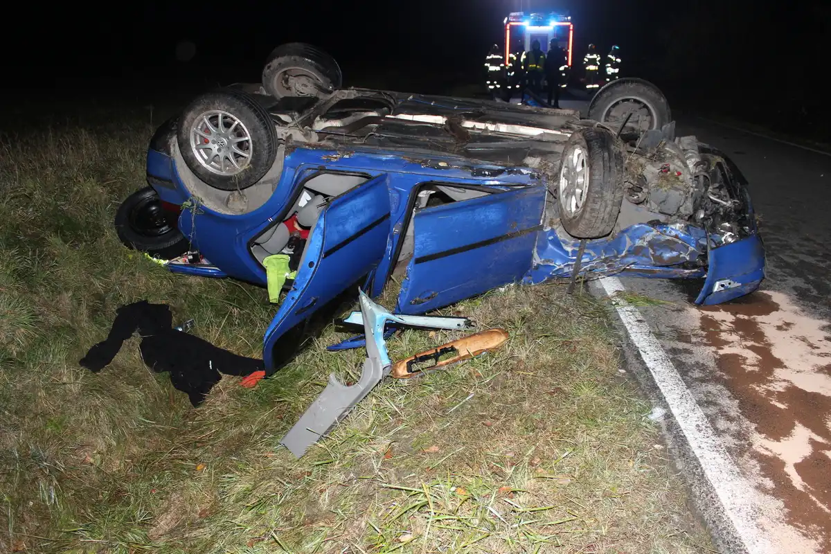 Tragiczny wypadek w powiecie gorlickim. Nie żyje kierowca i pasażer