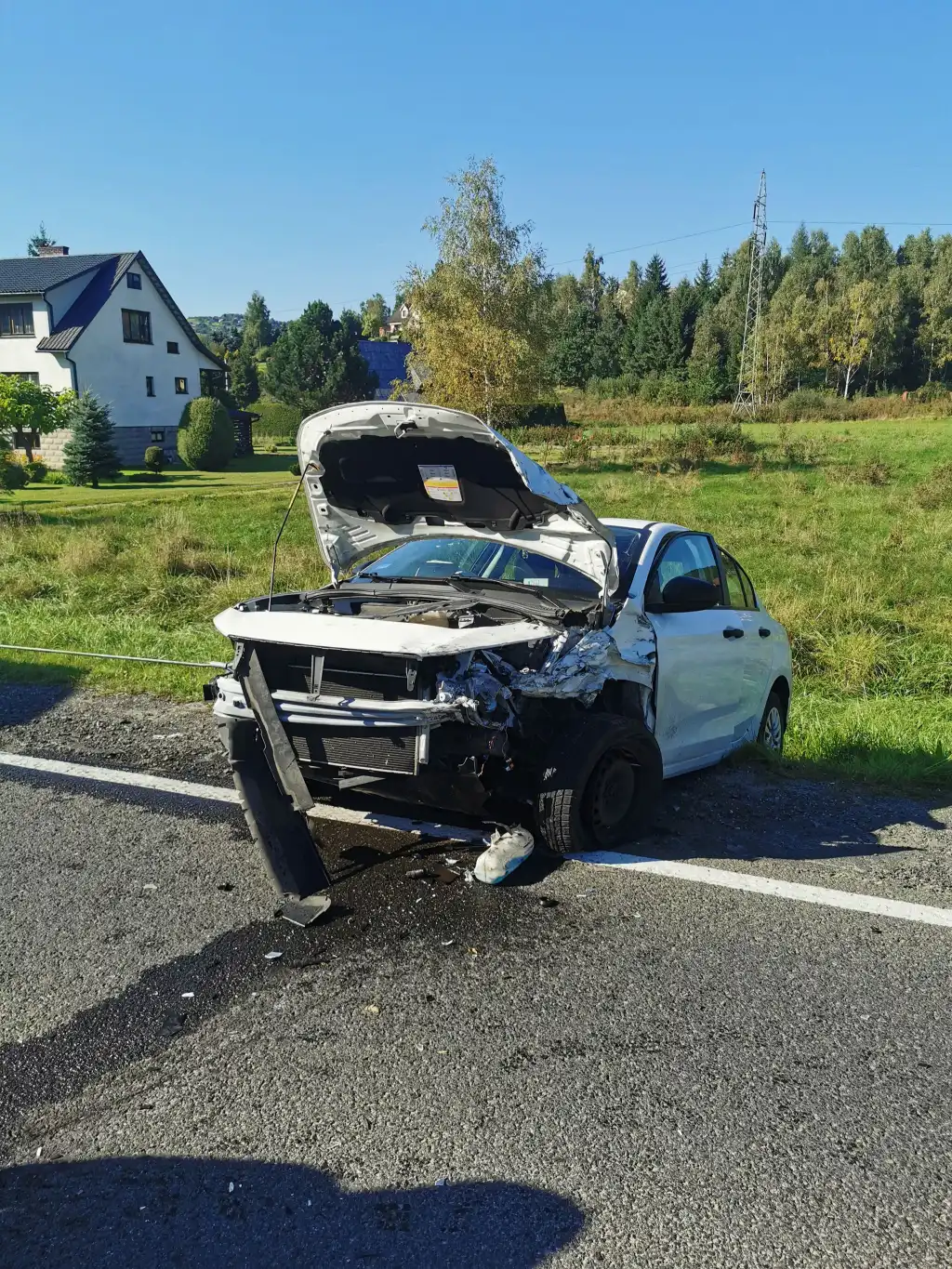 Zderzenie dwóch aut w Paszynie. Jedno zaczęło się palić