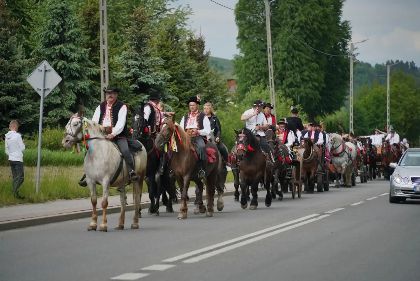 Uroczysta Msza święta regionalna w oprawie góralsko-lachowskiej w Jazowsku