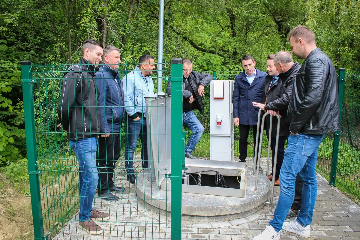 Koniec prac kanalizacyjnych w Brzanie. Mieszkańcy Podlesia z nową infrastrukturą sanitarną