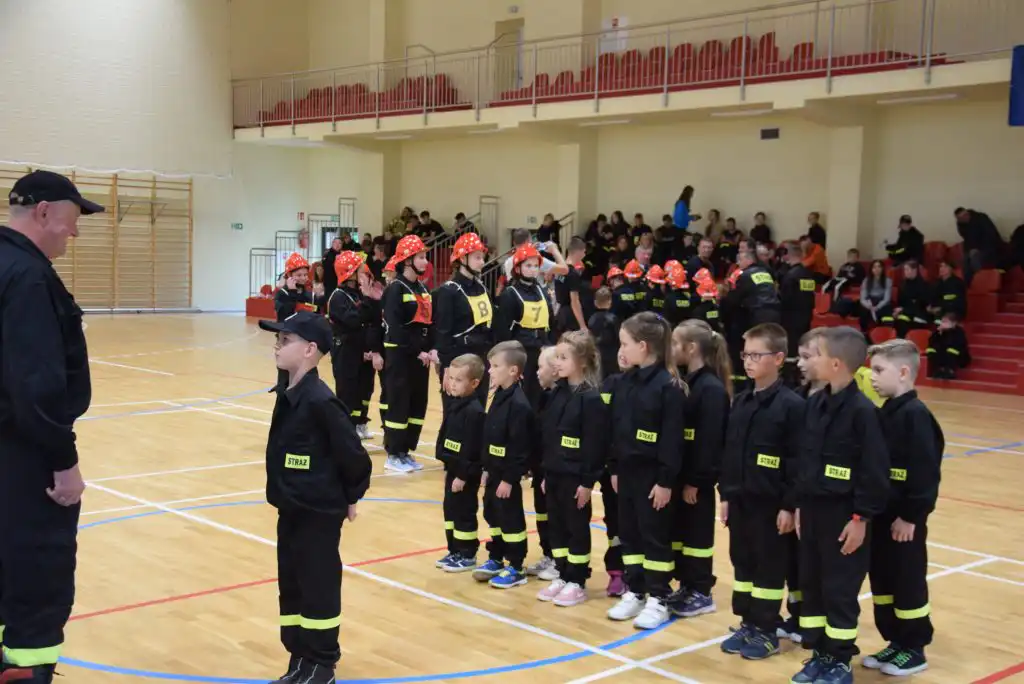 Jednostki OSP z terenu Gminy Stary Sącz otrzymały nowy sprzęt pożarniczy