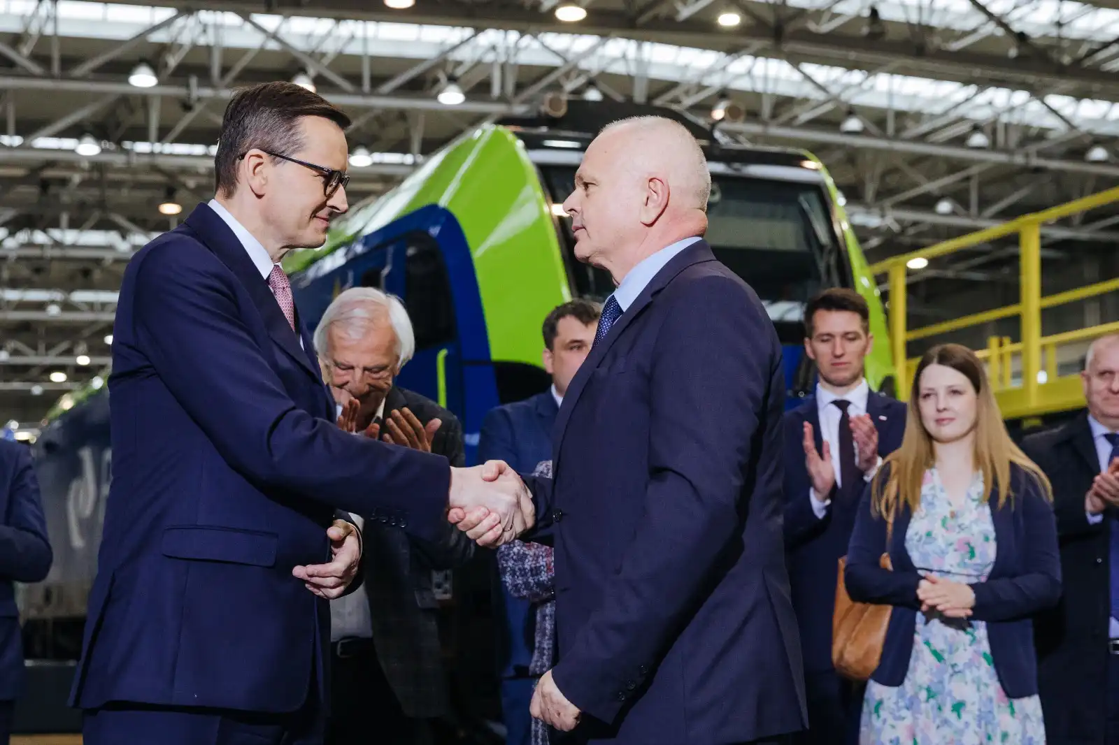 Premier Mateusz Morawiecki spotkał się z pracownikami zakładu NEWAG