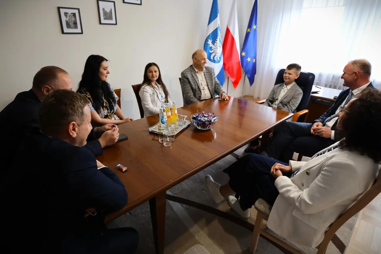Uczniowie przejęli władzę w Gminie Gorlice. Tak świętowali Dzień Dziecka