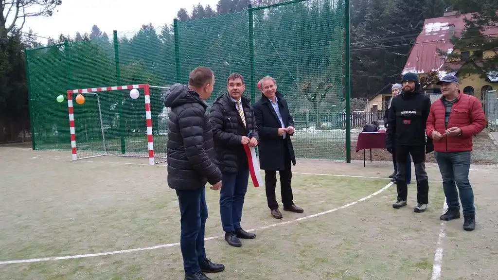 Wielofunkcyjne boisko w Kosarzyskach oficjalnie otwarte