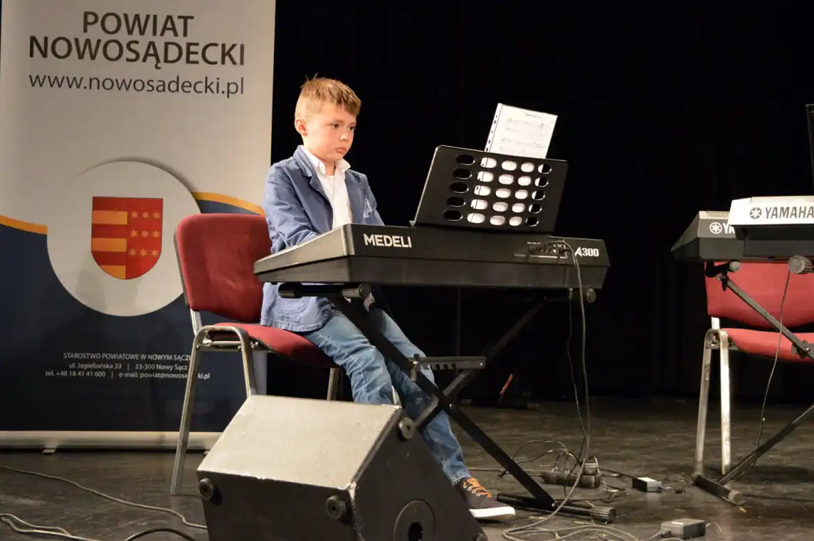 Stary Sącz: XX Powiatowy Konkurs Młodych Muzyków grających na Keyboardzie