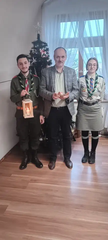Betlejemskie Światło Pokoju dotarło do Urzędu Miejskiego w Bieczu