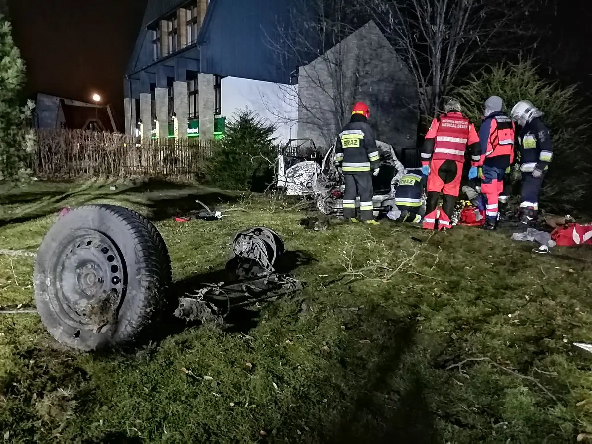 Wypadek w Nawojowej. Trzy osoby trafiły do szpitala