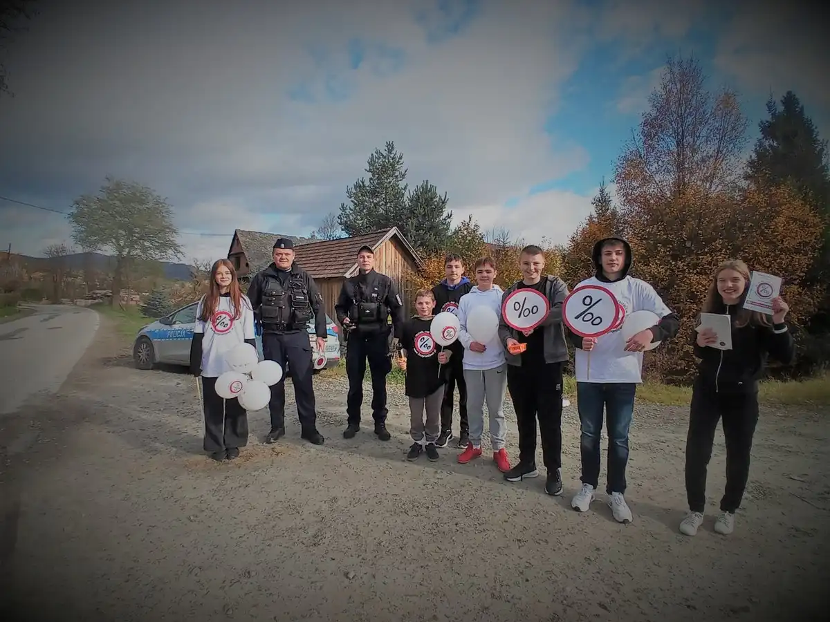 Młodzi dla bezpieczeństwa. Uczniowie z Olszówki w marszu 'No Promil - No Problem'