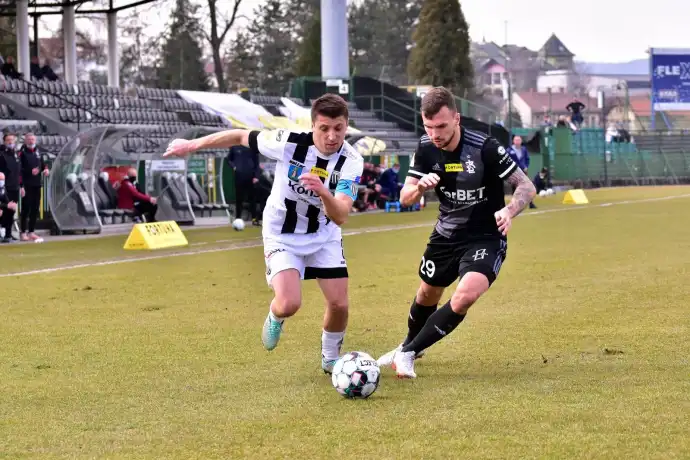 Drużyna Sandecji wygrywa w meczu z Łódzkim KS-em
