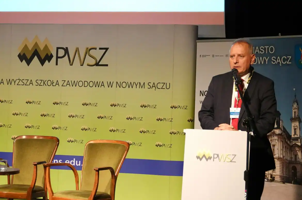 O priorytetach rozwoju Sądecczyzny podczas konferencji w PWSZ