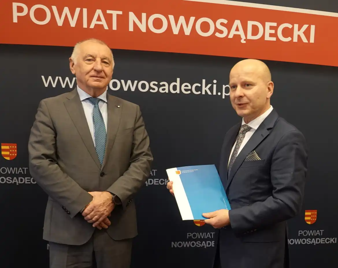 Umowa na rozbudowę budynku Zespołu Szkół w Starym Sączu podpisana
