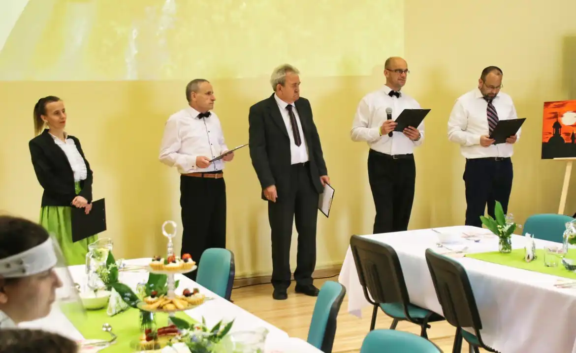Powiatowy Ośrodek Wsparcia w Muszynie ma nowy samochód do przewozu osób niepełnosprawnych