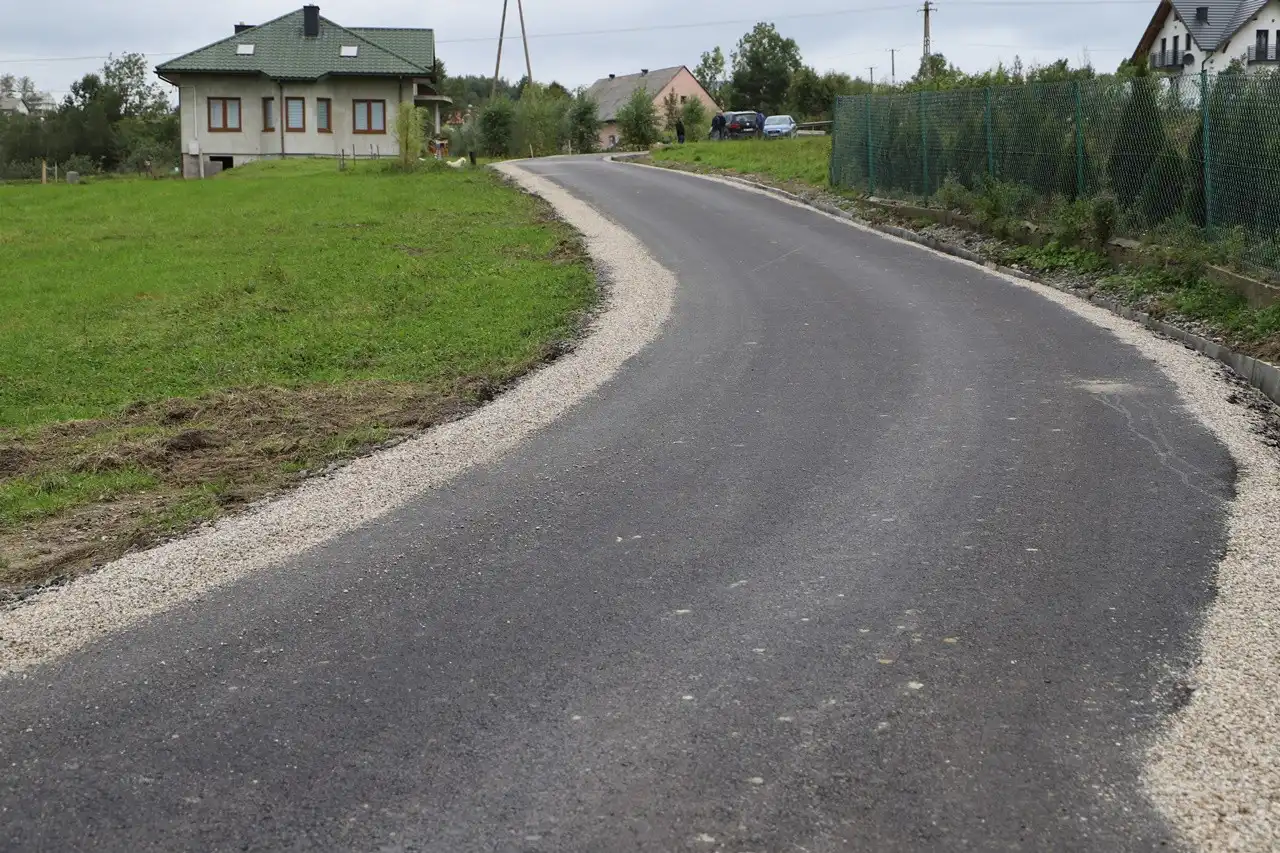 W tych miejscowościach zmodernizowano wewnętrzne drogi gminne