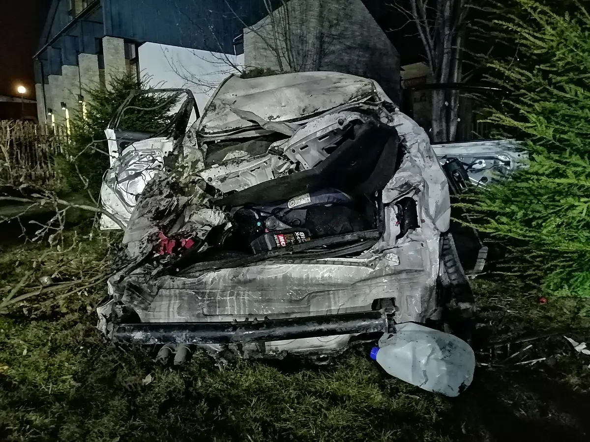 Wypadek w Nawojowej. Trzy osoby trafiły do szpitala