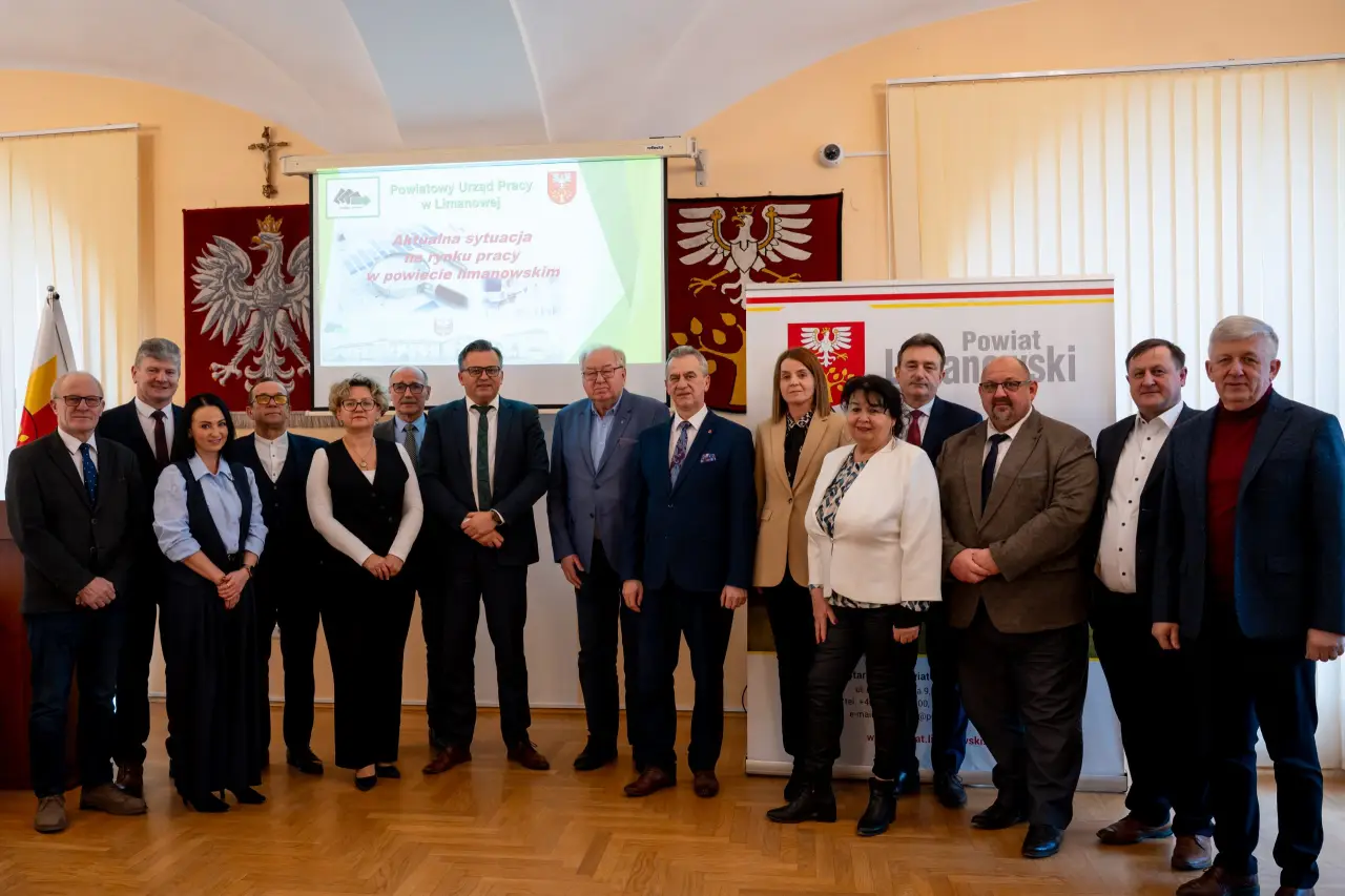 Powiatowa Rada Rynku Pracy wybrała przewodniczącego i przyjęła plan na 2026 rok