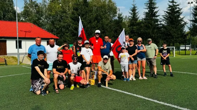 Tymbark. Turniej kręgli fińskich połączył sport i pamięć o Powstaniu Warszawskim