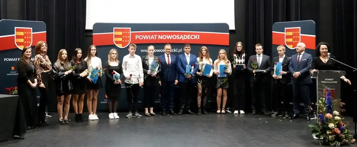 125 tysięcy złotych dla zdolnych uczniów ze szkół prowadzonych przez powiat nowosądecki