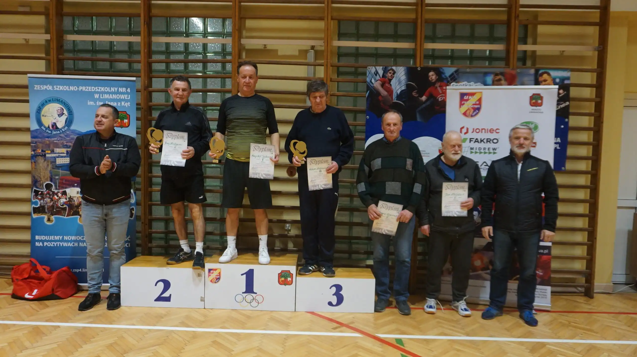Limanowa 2024. Mistrzowie tenisa stołowego rywalizowali o Puchar Starosty