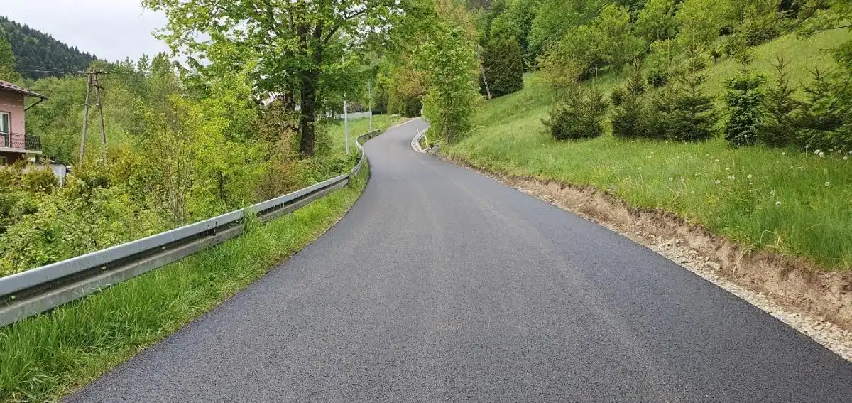 Remont głównej drogi Kamionka Wielka – Mystków nabiera tempa