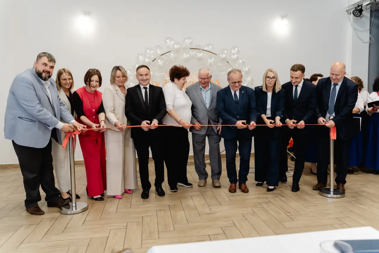 Seniorzy zyskali nowe miejsce. Dzienny Dom Seniora w Cieniawie oficjalnie otwarty