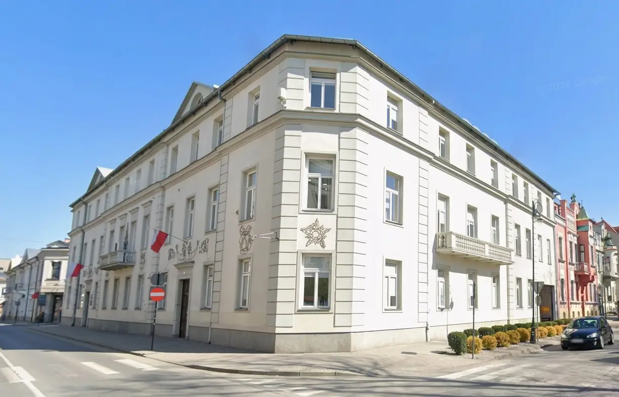 Nowosądeckie Starostwo wydało ponad 257 tys. zł na obsługę prawną. Radni żądają wyjaśnień i informacji jakich ważnych interesów broniła kancelaria