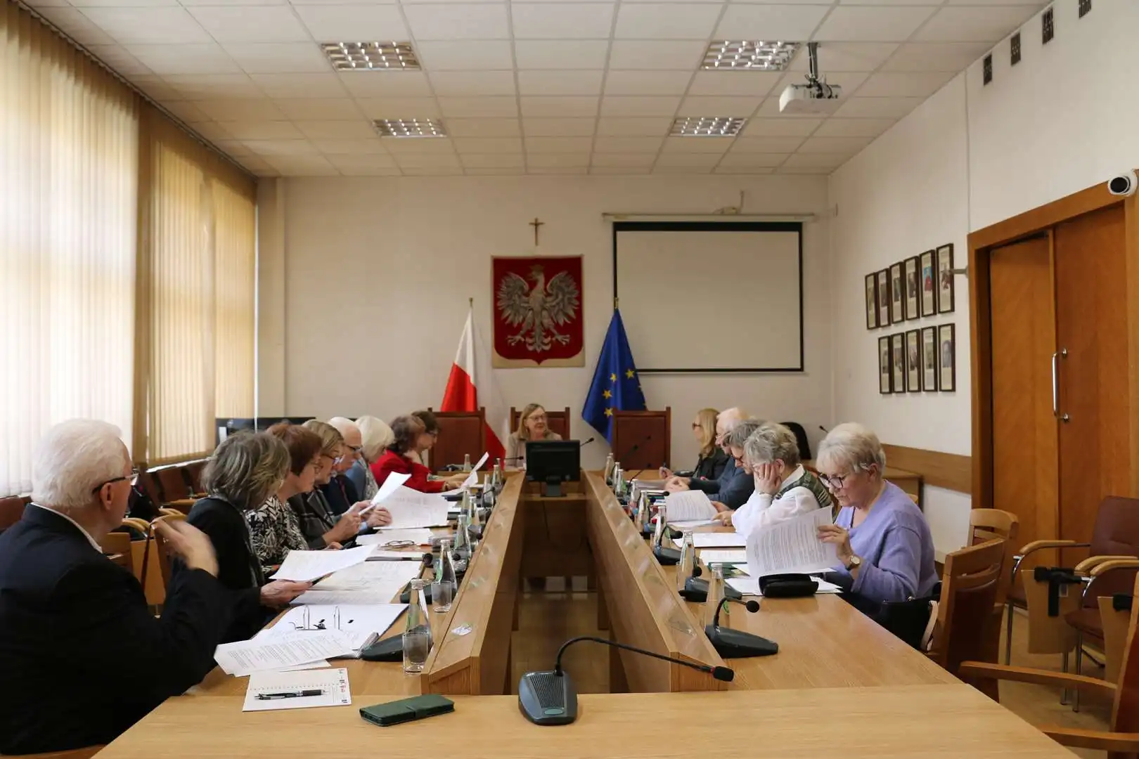 Druga sesja Miejskiej Rady Seniorów w Limanowej. Pierwsze uchwały i nowe inicjatywy dla seniorów