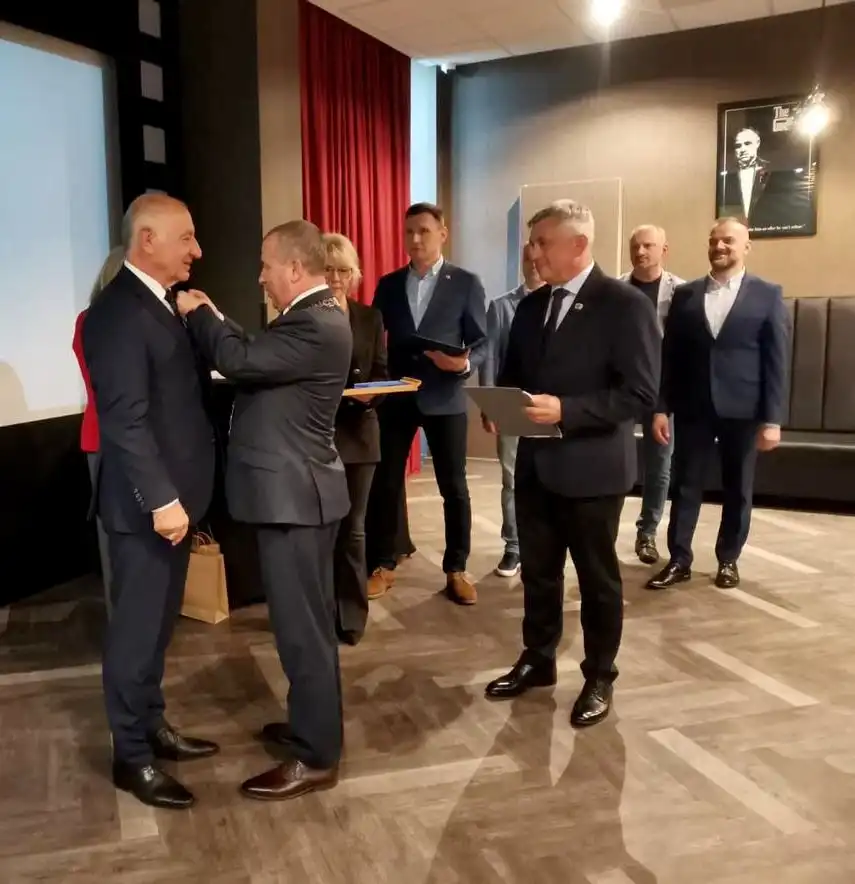 Starosta nowosądecki odznaczony Brązowym Medalem