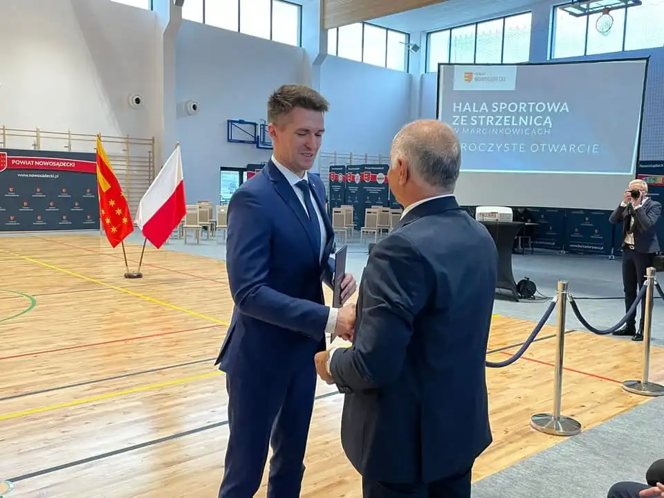 Hala sportowa ze strzelnicą w Marcinkowicach uroczyście oddana do użytku
