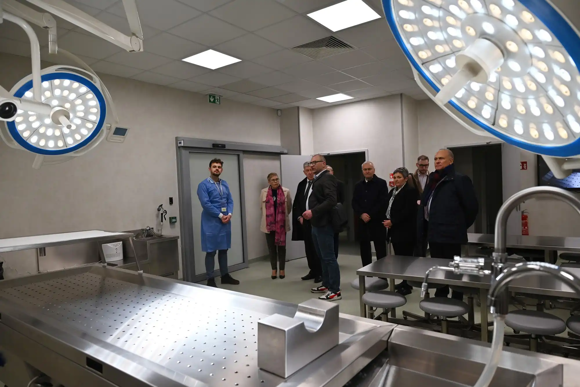 Nowe skrzydło Akademii Nauk Stosowanych. Wiceminister Mrówczyńska na otwarciu i w laboratoriach
