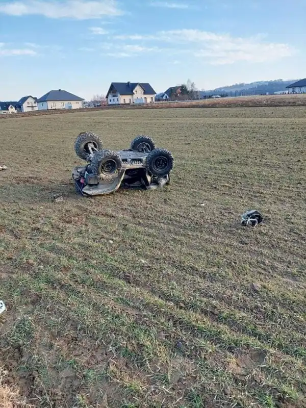 Wypadek w Korzennej. Na miejsce wezwano śmigłowiec LPR