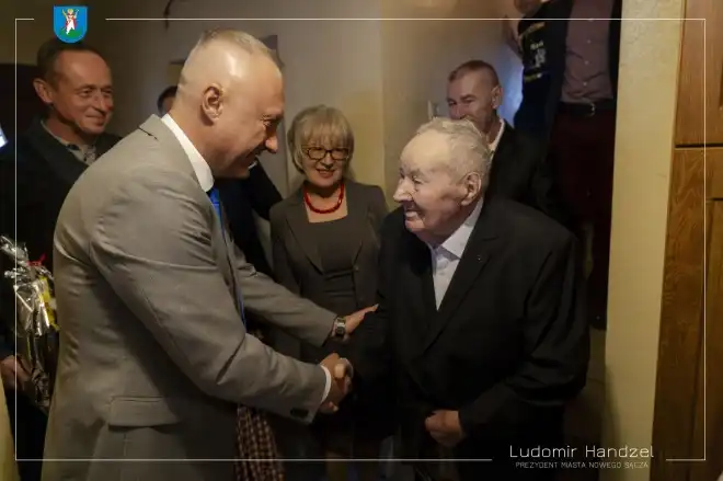 Nowy Sącz: Prezydent z wizytą u stulatka. Gratulacje i życzenia dla Pana Mariana Woźniaka