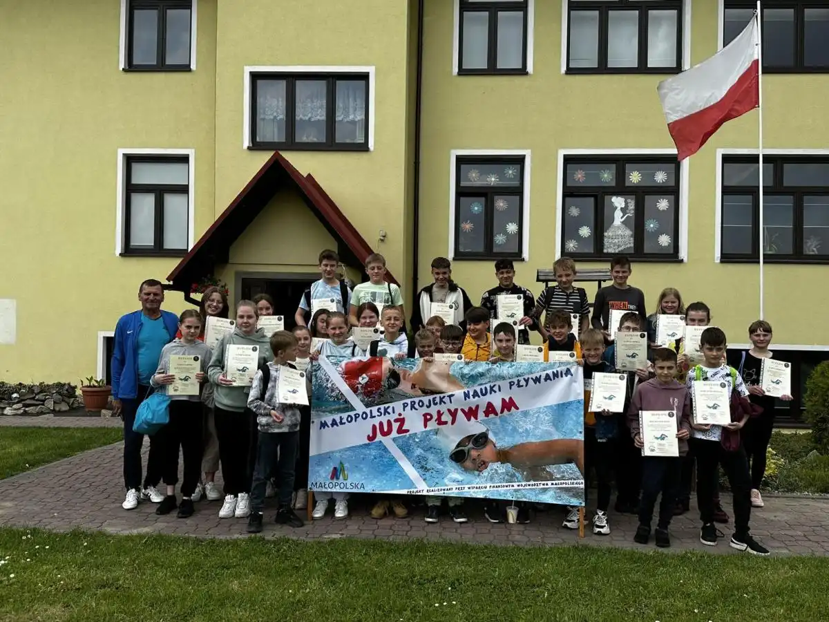 Gmina Łososina Dolna zrealizowała projekt „Już pływam” edycja 2023