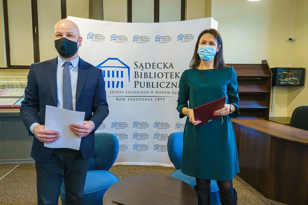 Sądecka Biblioteka Publiczna będzie bardziej dostępna dla osób z niepełnosprawnościami oraz seniorów