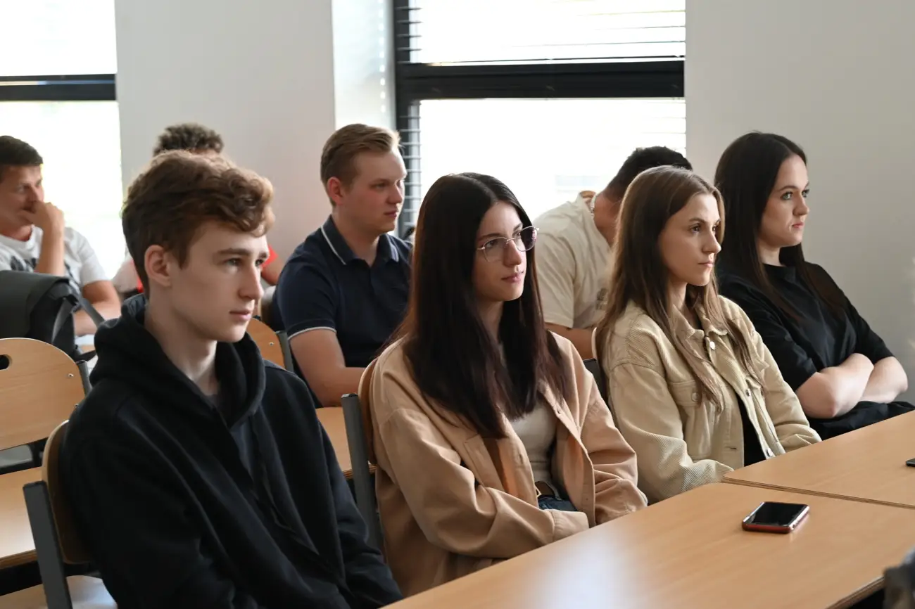 Studenci ekonomii poznawali zasady działania KSeF