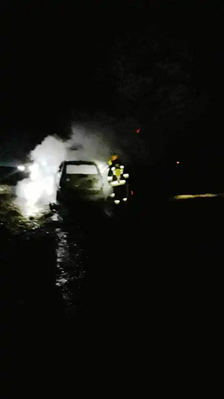 Pożar osobówki w Łyczanie. BMW spłonęło doszczętnie