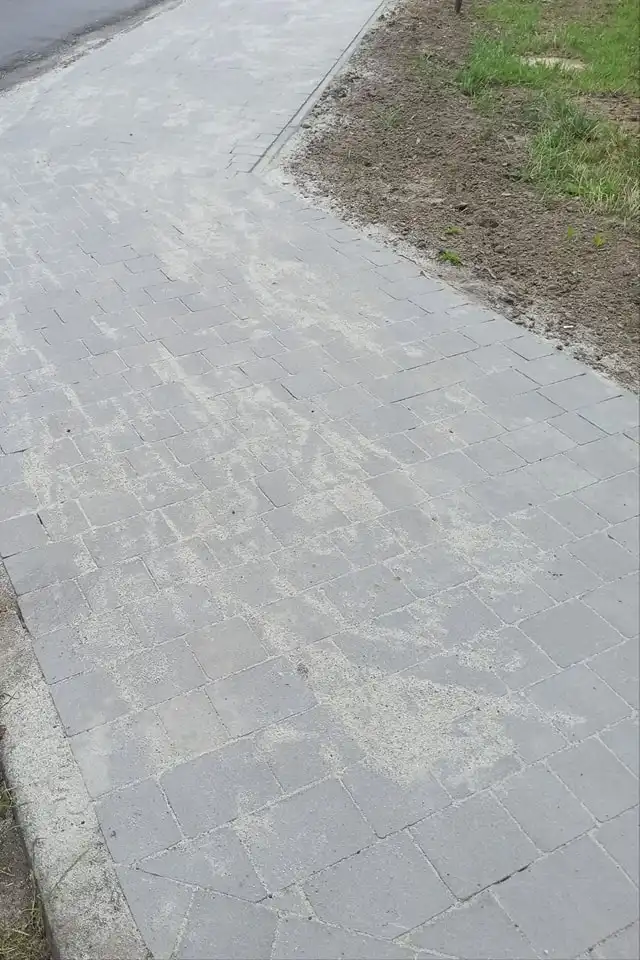 Nowy Sącz: Zakończono budowę chodnika przy ul. Bohaterów Orła Białego