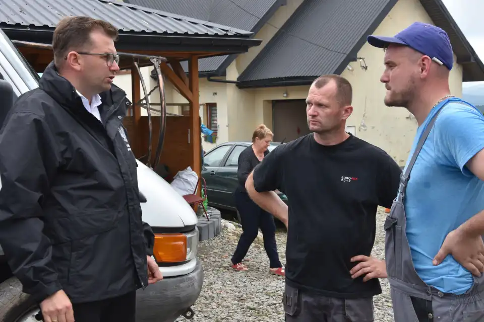 Trąba powietrzna w powiecie nowosądeckim: Do gmin trafią pierwsze środki pieniężne