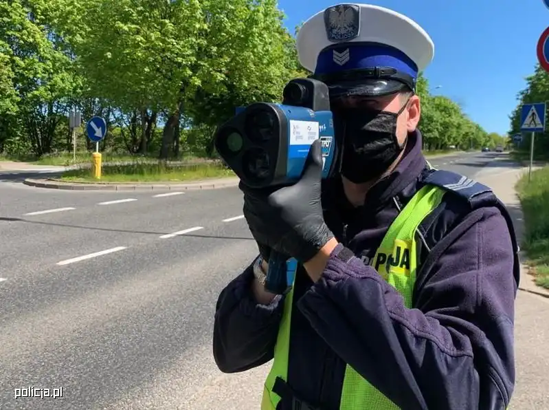 Dzisiaj Policja prowadzi ogólnopolskie działania kontrolno-prewencyjne pn. „Prędkość”