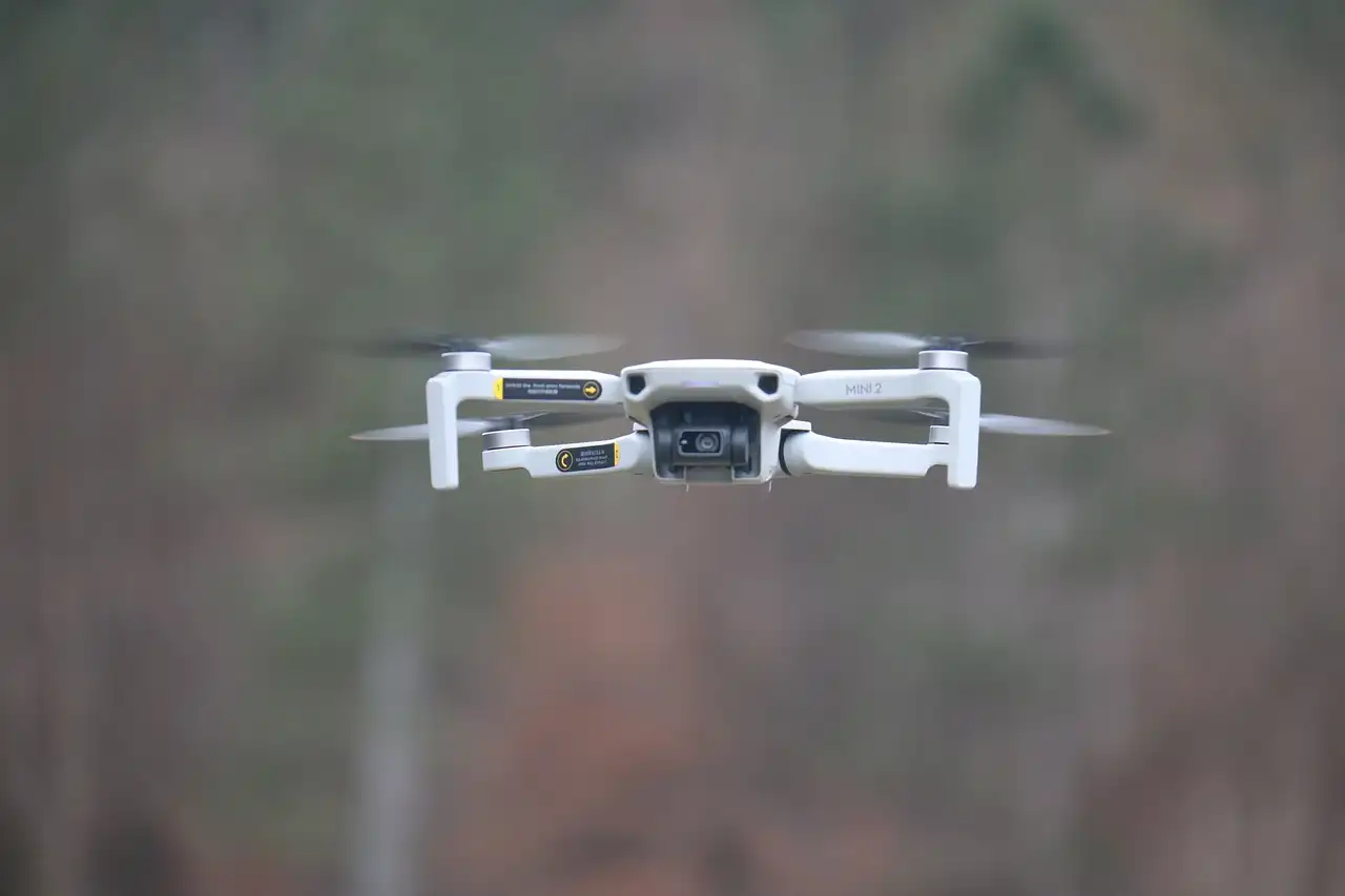 UOKiK bada możliwą zmowę cenową w branży dronów i akcesoriów DJI