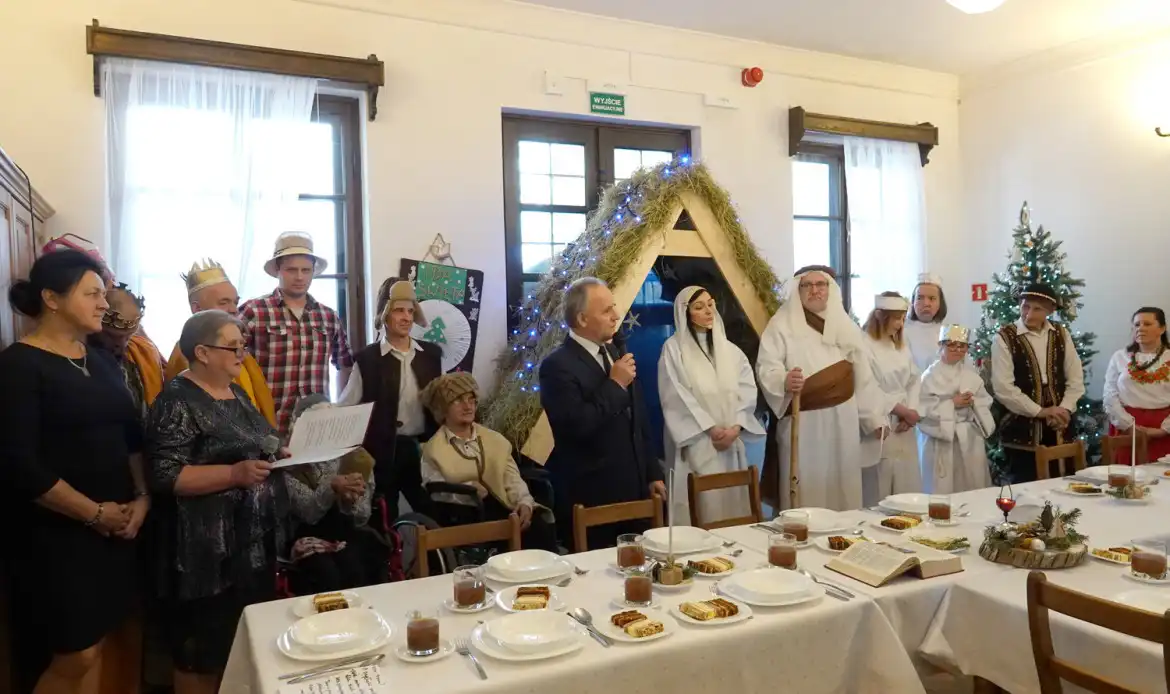 Spotkanie wigilijne w Powiatowym Ośrodku Wsparcia w Zbyszycach