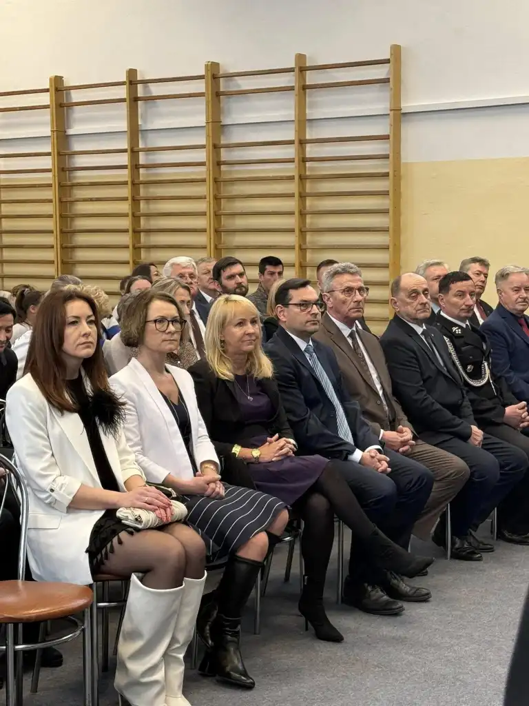 Historyczny dzień w Szkole Podstawowej w Olszanie. Sztandar na 40-lecie