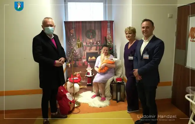 Nowy Sącz: Prezydent odwiedził pierwsze dzieci urodzone w 2024 roku