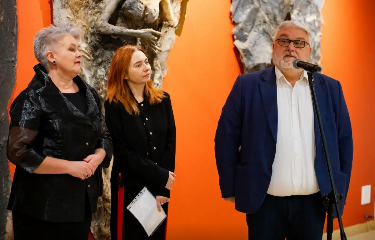 Walka, cierpienie, pamięć. Powstanie warszawskie w sztuce współczesnej