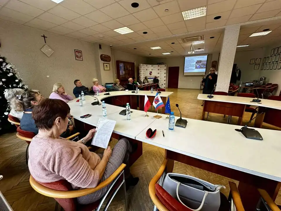 Seniorzy w Mszanie Dolnej zyskają głos. Pierwsze konsultacje nad Radą Seniorów