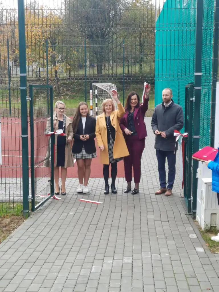 Nowe boisko w Maciejowej już otwarte! Sportowe emocje i radość mieszkańców